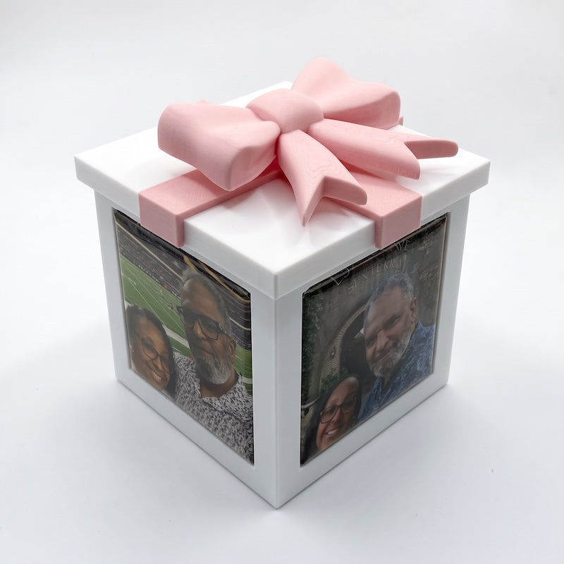 Magnet Christmas Present Frame with 4 Magnets Bundle